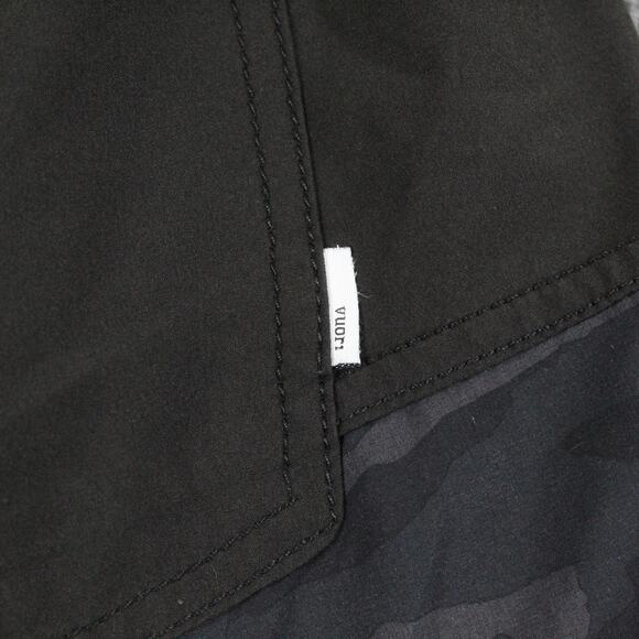 Vuori Shorts Mens Medium Kore Lined 8 Black Camo Athletic Running Gym - Picture 5 of 11